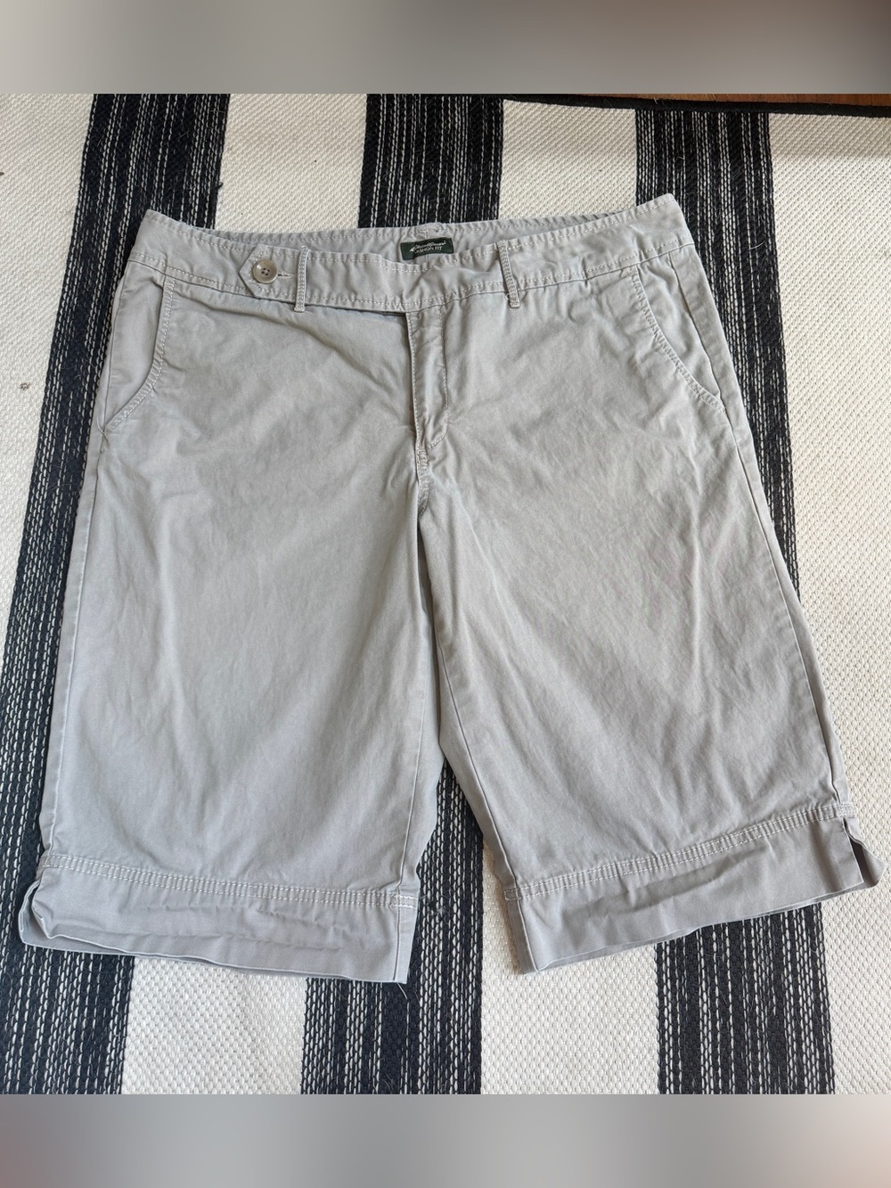 Eddie Bauer Women's Light Gray Bermuda Shorts Size 16